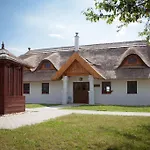 Csodaszarvas Tajpark Es Vendeghazak Konukevi