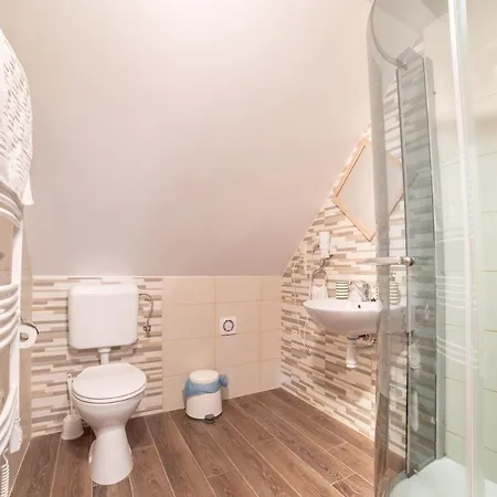 ゲストハウス Csodaszarvas Panzio Es Tajpark