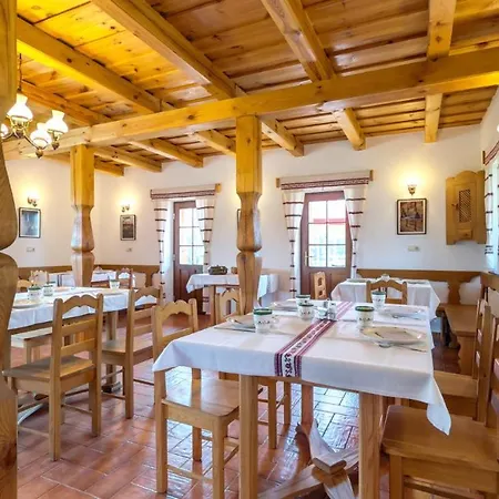 Csodaszarvas Panzio Es Tajpark ゲストハウス 3*