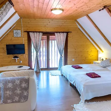 Csodaszarvas Panzio Es Tajpark Rábahidvég