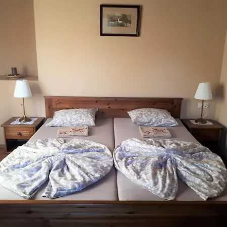 Csodaszarvas Panzio Es Tajpark ゲストハウス Rábahidvég