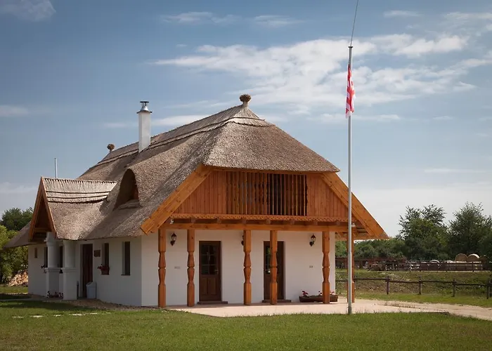 Csodaszarvas Tájpark és Vendégházak Rabahidveg