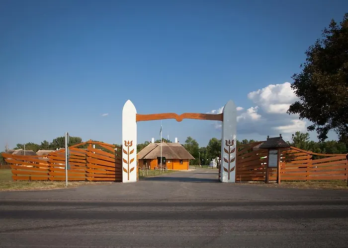 Csodaszarvas Panzio Es Tajpark Pensionat 3*